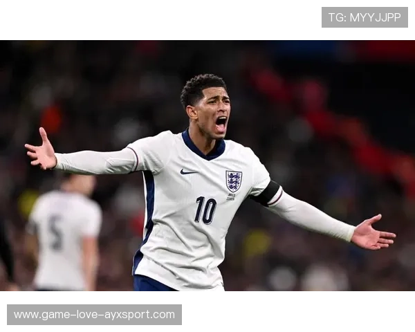 贝林厄姆脚尖轻推形成绝妙一传，英格兰瞬间打穿密集区——战术美学与默契的爆发